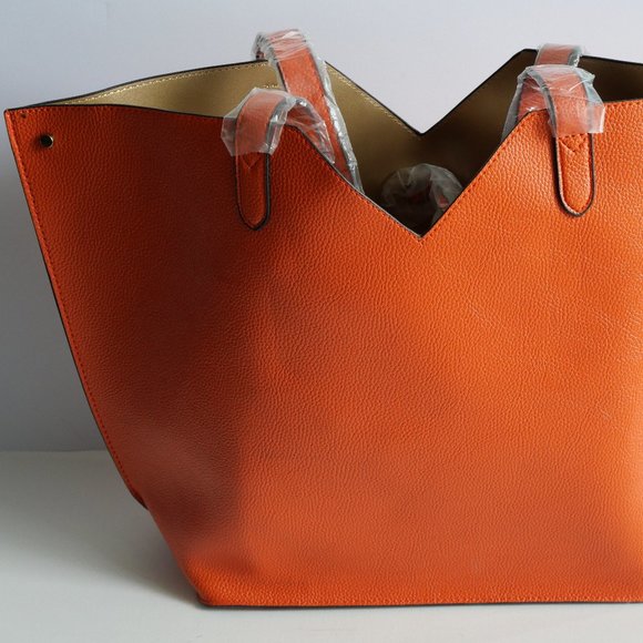 Neiman Marcus Orange Shoulder Bag - Picture 2 of 15